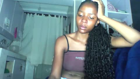 Snapshot of cute_sexy3 chatting on 04.25.26 SHARON online show from 04.25.26