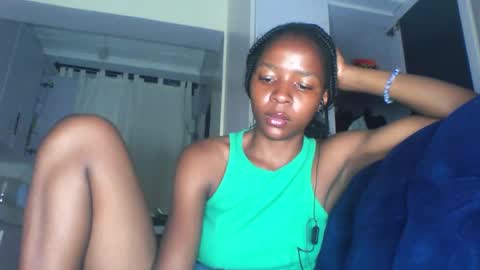 Snapshot of cute_sexy3 chatting on 04.30.26 SHARON online show from 04.30.26