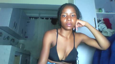 Snapshot of cute_sexy3 chatting on 05.05.26 SHARON online show from 05.05.26