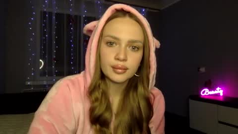 cute_shy06 online show from 12.15.25