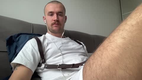 Snapshot of cute_skywalker chatting on 12.21.24 cute_skywalker online show from 12.21.24