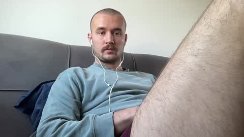 Snapshot of cute_skywalker chatting on 12.22.24 cute_skywalker online show from 12.22.24