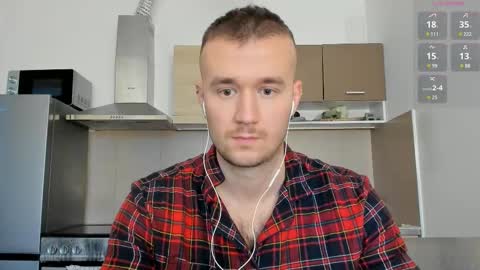 Snapshot of cute_skywalker chatting on 02.16.25 cute_skywalker online show from 02.16.25