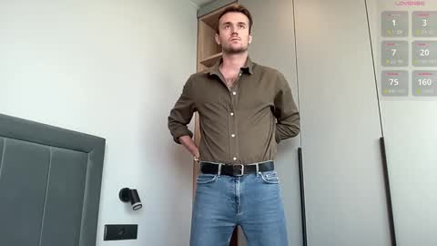 Snapshot of cute_skywalker chatting on 09.12.25 cute_skywalker online show from 09.12.25