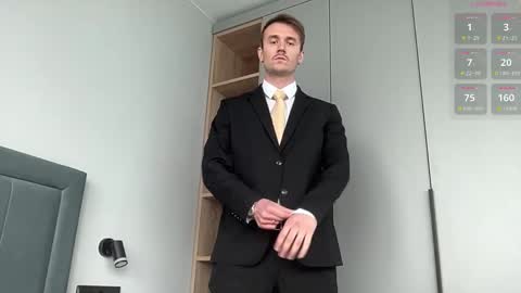 Snapshot of cute_skywalker chatting on 09.16.25 cute_skywalker online show from 09.16.25