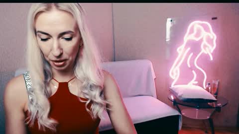 Snapshot of cute_smile_shy chatting on 09.13.25 cute_smile_shy online show from 09.13.25