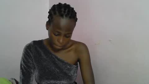 Snapshot of cute_sonny chatting on 12.15.24 cute_sonny online show from 12.15.24