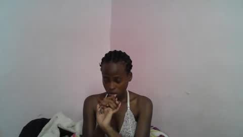 Snapshot of cute_sonny chatting on 12.23.24 cute_sonny online show from 12.23.24