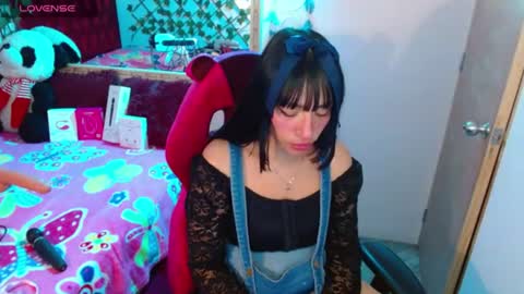 Snapshot of cute_zoe1 chatting on 07.15.26 cute_zoe1 online show from 07.15.26