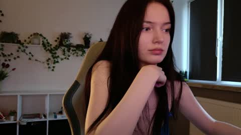 Snapshot of cuteanie chatting on 06.30.26 Anie online show from 06.30.26