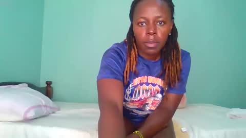 Snapshot of cuteberry87 chatting on 02.01.26 Cuteberry87 online show from 02.01.26