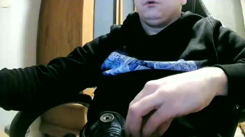 Cuteboy090 online show from 12.22.24