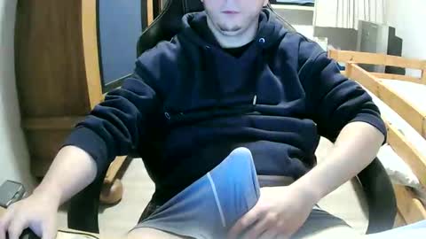 Cuteboy090 online show from 03.25.26