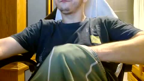 Snapshot of cuteboy090 chatting on 06.19.26 Cuteboy090 online show from 06.19.26