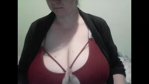 Snapshot of cutejessytom chatting on 02.23.26 Jessy online show from 02.23.26