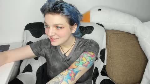 Snapshot of cutemetalgoddess chatting on 12.04.24 Alice online show from 12.04.24