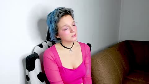 Snapshot of cutemetalgoddess chatting on 12.13.24 Alice online show from 12.13.24