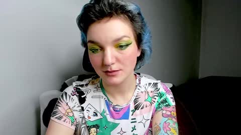 Snapshot of cutemetalgoddess chatting on 12.13.24 Alice online show from 12.13.24