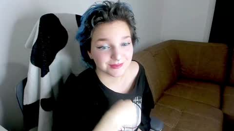 Snapshot of cutemetalgoddess chatting on 12.29.24 Alice online show from 12.29.24