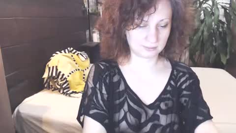 Snapshot of cutemoan chatting on 01.21.25 Rita online show from 01.21.25