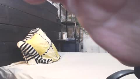 Snapshot of cutemoan chatting on 01.23.25 Rita online show from 01.23.25