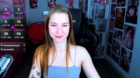 Snapshot of cutemousee chatting on 02.06.25 Rina online show from 02.06.25