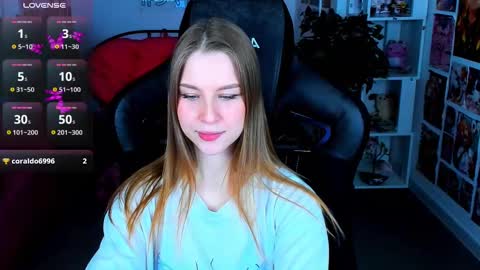 Snapshot of cutemousee chatting on 02.17.25 Rina online show from 02.17.25