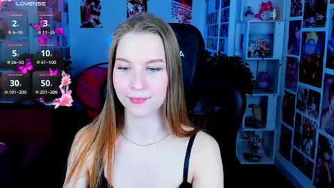Snapshot of cutemousee chatting on 02.20.25 Rina online show from 02.20.25