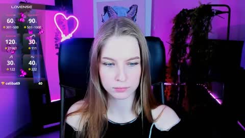 Snapshot of cutemousee chatting on 02.25.25 Rina online show from 02.25.25