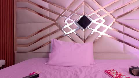 cutepetitee online show from 11.12.25