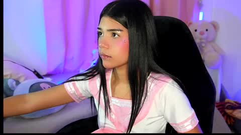  - independent model online show from 01.17.26