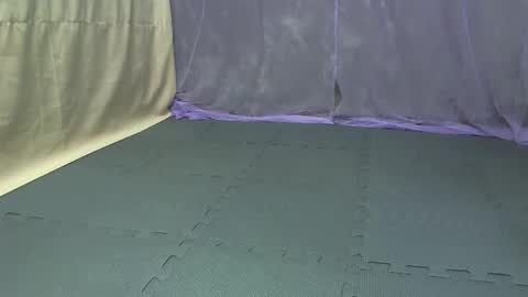 Snapshot of cutetinyasian143_ chatting on 10.26.25 cutetinyasian143_ online show from 10.26.25