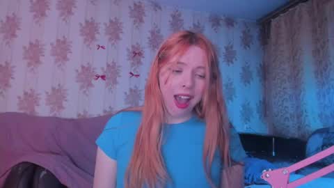 Snapshot of cutie_bambi_ chatting on 04.25.26 Bambi online show from 04.25.26