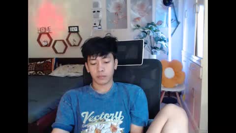 Neil Taylor online show from 12.18.25