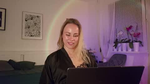 cutie_xoxo_ online show from 04.28.26