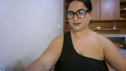 Snapshot of cutieammy chatting on 06.26.26 Ami online show from 06.26.26