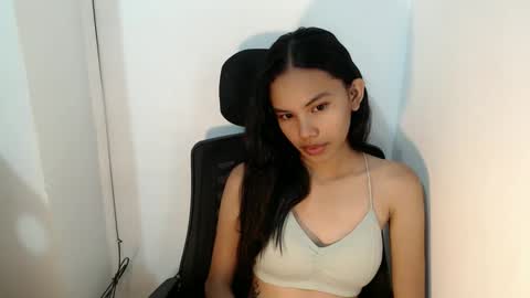 Snapshot of cutiee_lily2 chatting on 05.31.26 cutiee_lily2 online show from 05.31.26