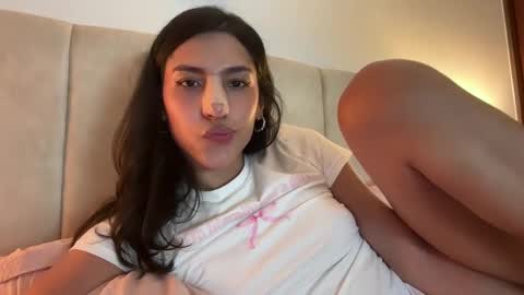 cutiepiemiu -  online show from 11.19.25