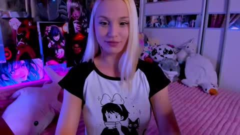 Snapshot of cuttie_ponyy chatting on 02.25.26 Nora online show from 02.25.26