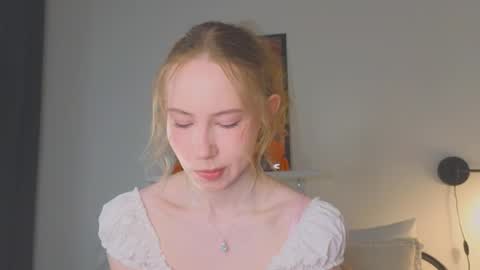 Snapshot of cuute_angell chatting on 06.08.26 Virginia See you on Sunday online show from 06.08.26