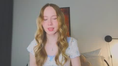 Snapshot of cuute_angell chatting on 06.11.26 Virginia See you on Sunday online show from 06.11.26