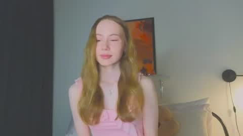 Snapshot of cuute_angell chatting on 06.25.26 Virginia See you on Sunday online show from 06.25.26