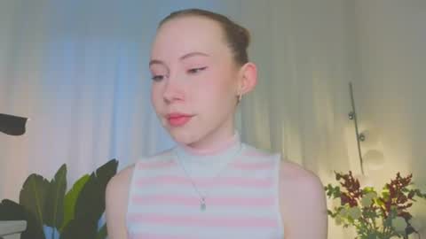 Snapshot of cuute_angell chatting on 07.03.26 Virginia See you on Sunday online show from 07.03.26