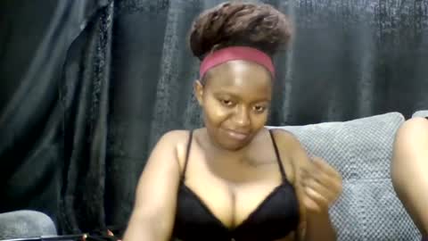 Snapshot of cuvy_babe chatting on 07.02.26 cuvy_babe online show from 07.02.26