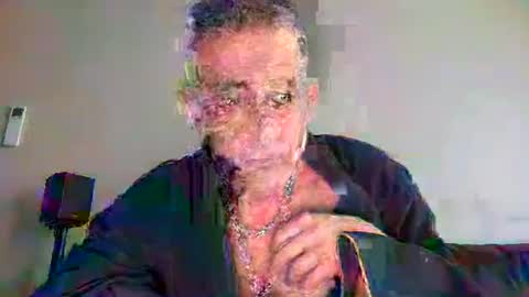 Snapshot of cwaddle chatting on 05.22.26 cwaddle online show from 05.22.26