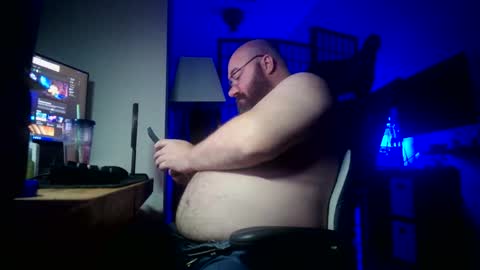 Snapshot of cwbyga chatting on 04.30.26 Bubba Bull online show from 04.30.26