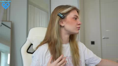 EMILY online show from 02.08.25