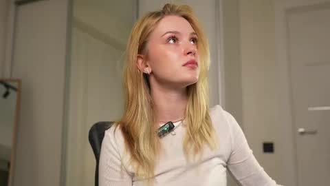 EMILY online show from 09.08.25