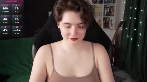 Helen Blossom online show from 02.05.25