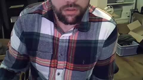 Snapshot of cyrsug chatting on 11.04.25 cyrsug online show from 11.04.25